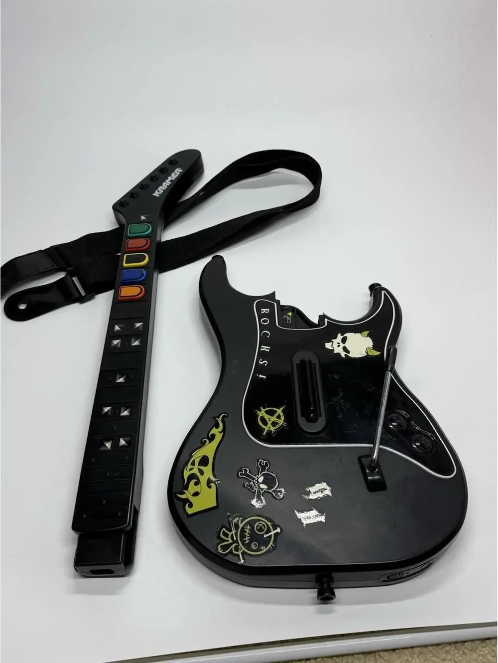 Guitar Hero Kramer Striker Red Octane Wireless Guitar PS2 NO DONGLE
